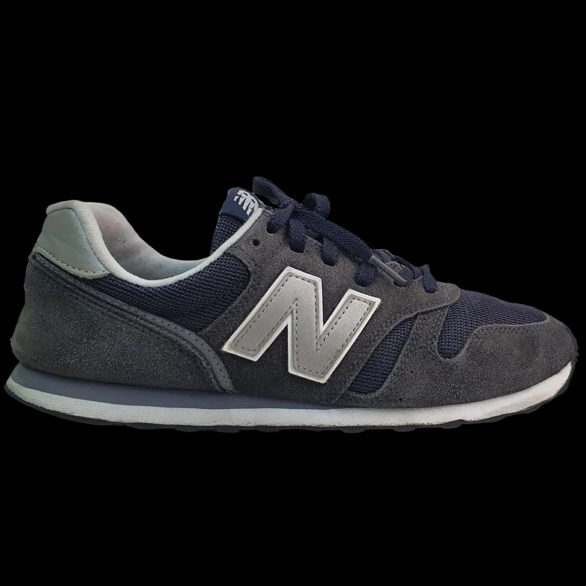 Thrifited New Balance 373 Suede & Mesh Casual Trainers - Navy/Grey Grey / Navy colorway sneakers — 9/10 condition | VYV Pakistan